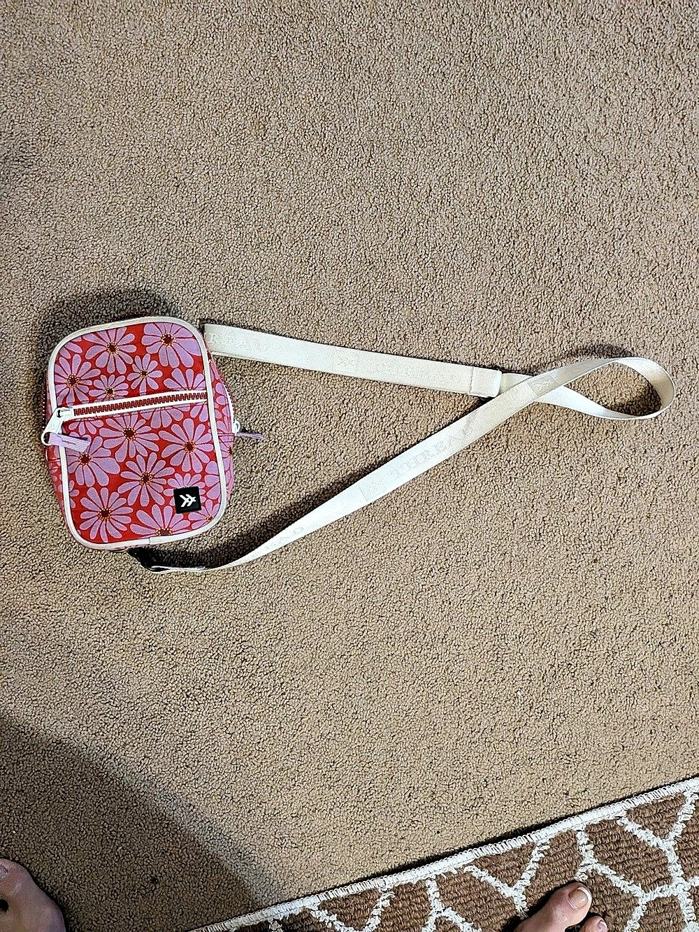 Thread Wallets Floral Crossbody Bag in Pink & White